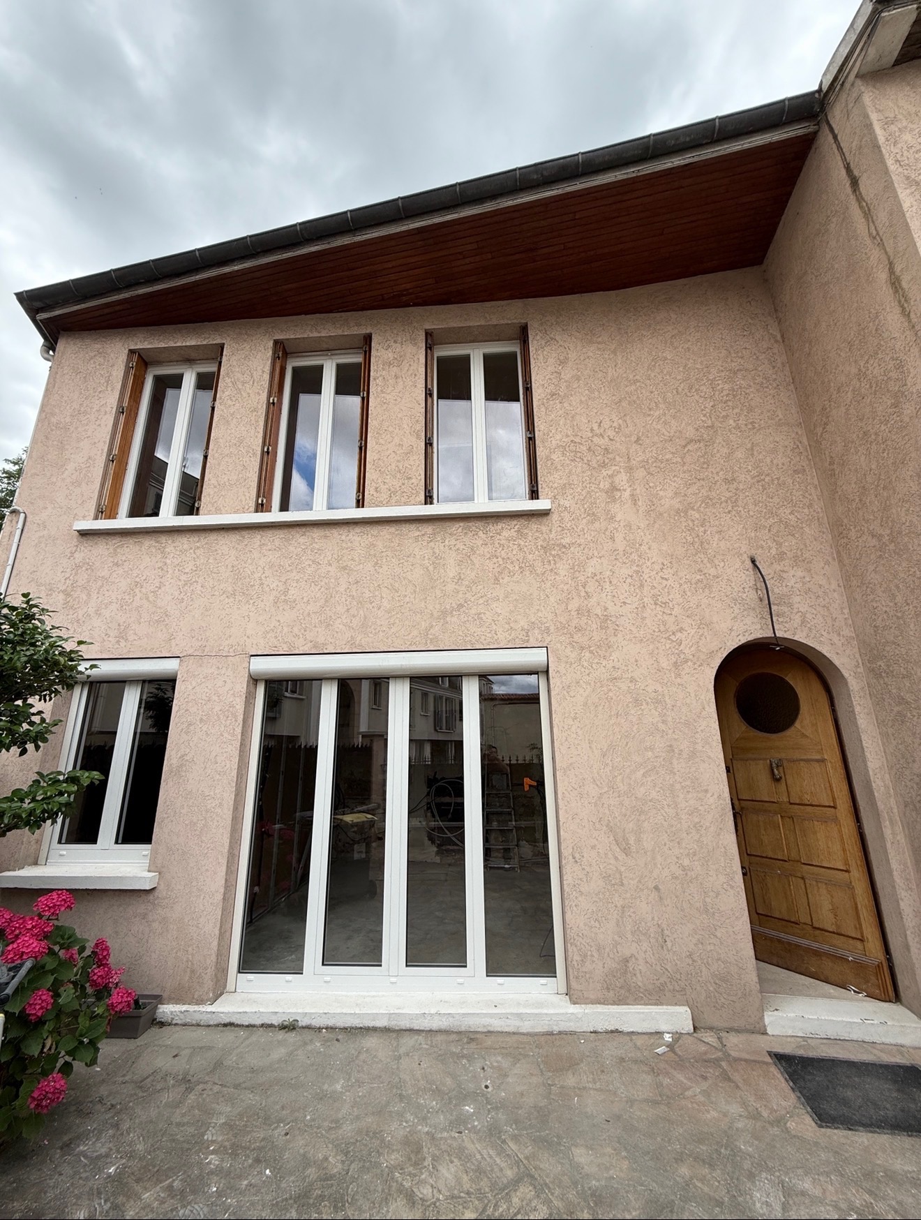 fenêtres avec volets roulants à Bougival
